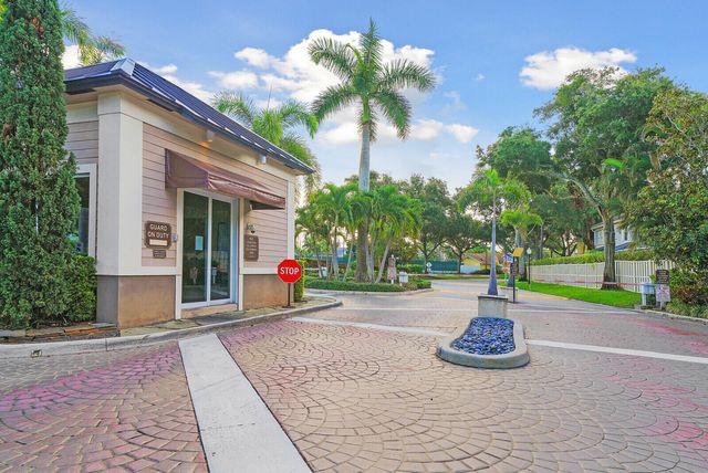5282 Sapphire Valley, Boca Raton, FL 33486