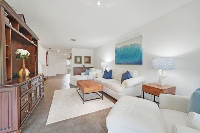 5282 Sapphire Valley, Boca Raton, FL 33486