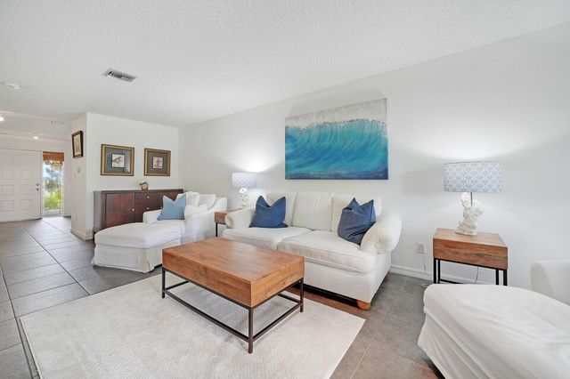 5282 Sapphire Valley, Boca Raton, FL 33486