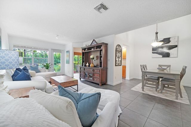 5282 Sapphire Valley, Boca Raton, FL 33486