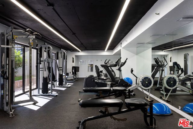 2940 Neilson Way 103, Santa Monica, CA 90405