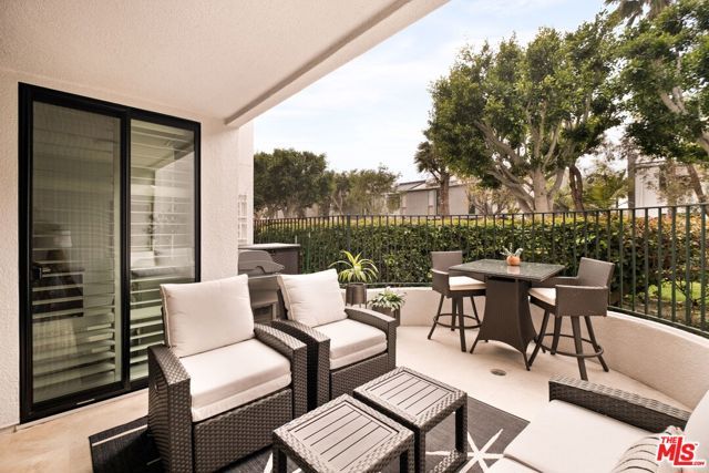 2940 Neilson Way 103, Santa Monica, CA 90405