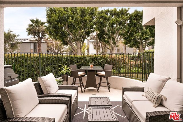 2940 Neilson Way 103, Santa Monica, CA 90405