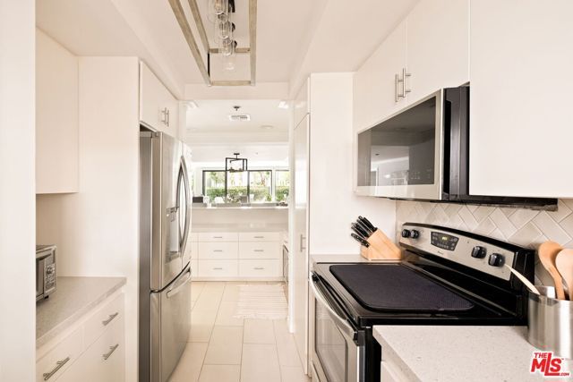 2940 Neilson Way 103, Santa Monica, CA 90405