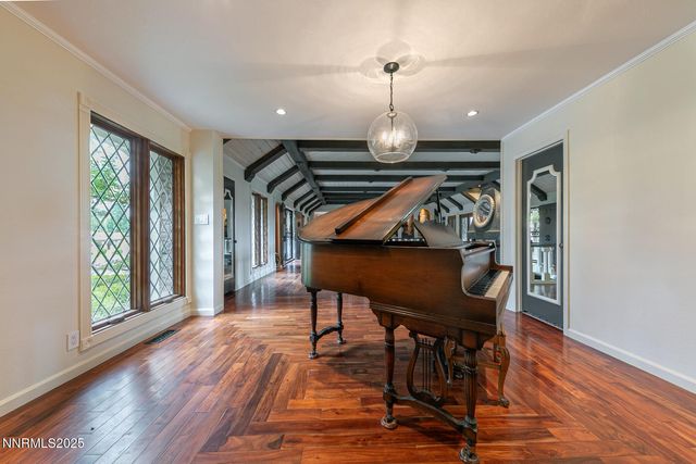 2000 Manzanita Lane, Reno, NV 89509