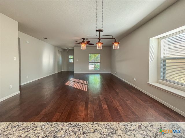 829 Manhattan, New Braunfels, TX 78130