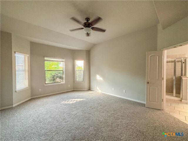 829 Manhattan, New Braunfels, TX 78130