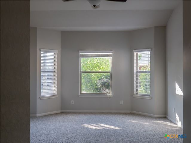 829 Manhattan, New Braunfels, TX 78130