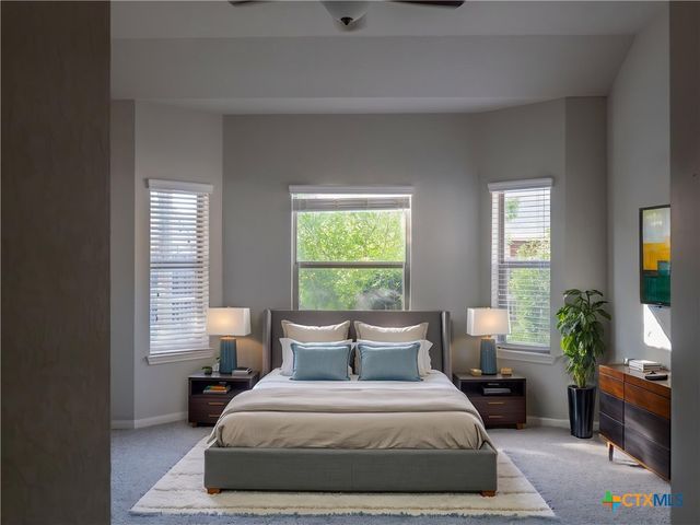 829 Manhattan, New Braunfels, TX 78130