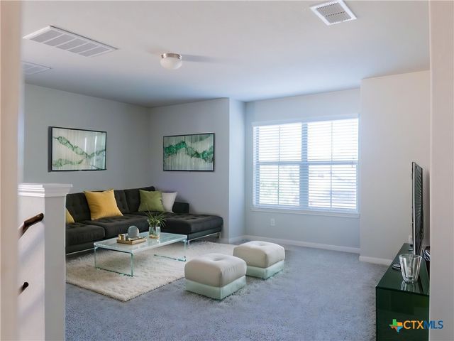 829 Manhattan, New Braunfels, TX 78130