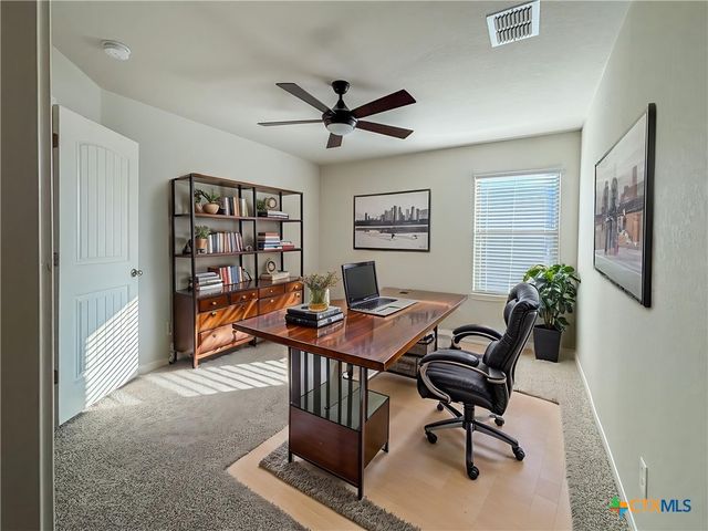 829 Manhattan, New Braunfels, TX 78130