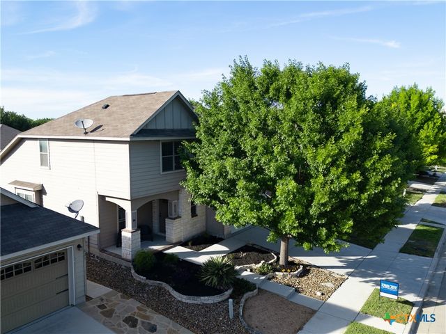 829 Manhattan, New Braunfels, TX 78130