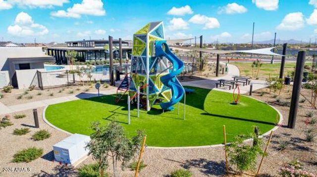 7951 E RENATA Avenue, Mesa, AZ 85212