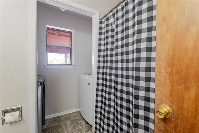 201 Oakridge Drive, Weatherford, TX 76086