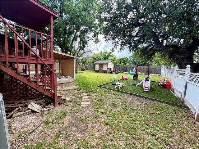 201 Oakridge Drive, Weatherford, TX 76086