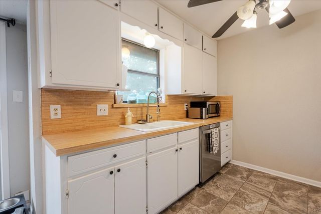 201 Oakridge Drive, Weatherford, TX 76086