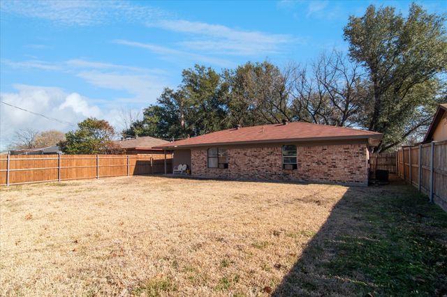 805 Quinette Drive, Seagoville, TX 75159