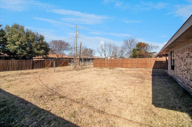 805 Quinette Drive, Seagoville, TX 75159