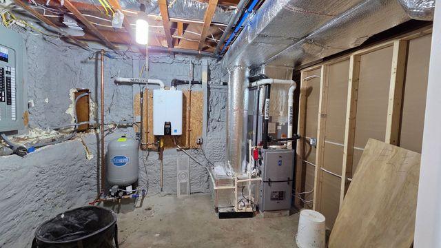 62 Millville Rd, Mendon, MA 01756