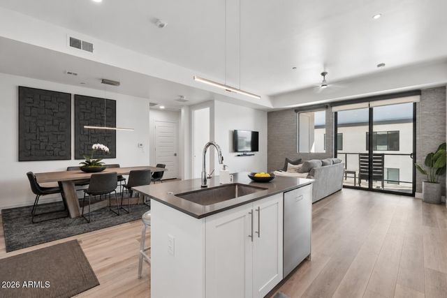7300 E EARLL Drive 4015, Scottsdale, AZ 85251