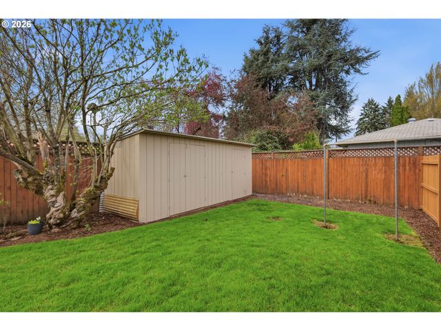 1420 EVERGREEN Dr, Eugene, OR 97404