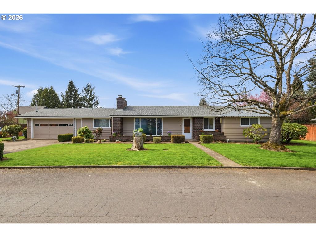 1420 EVERGREEN Dr, Eugene, OR 97404