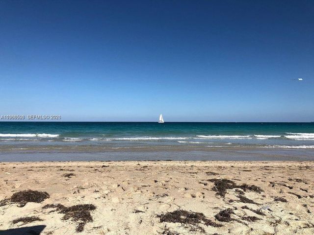 2730 Collins Ave 205, Miami Beach, FL 33140