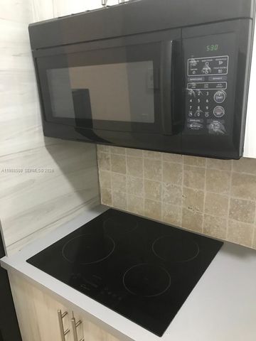 2730 Collins Ave 205, Miami Beach, FL 33140