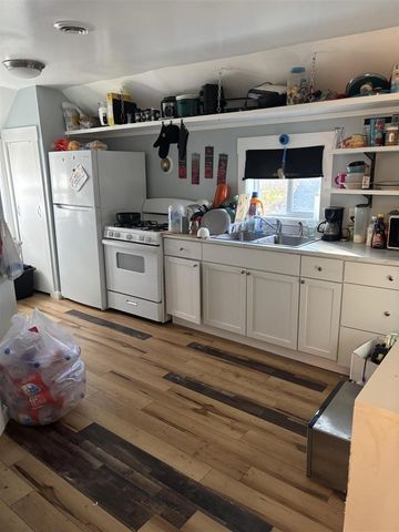 1008 Adams Street, Grand Rapids, MI 49507