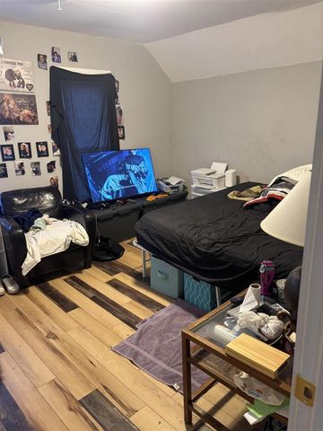 1008 Adams Street, Grand Rapids, MI 49507