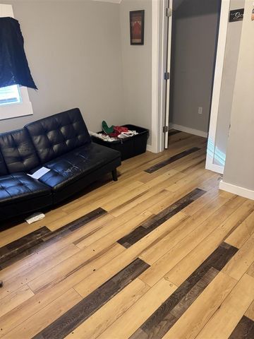 1008 Adams Street, Grand Rapids, MI 49507