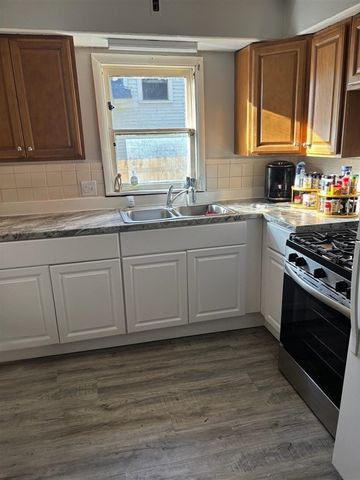 1008 Adams Street, Grand Rapids, MI 49507