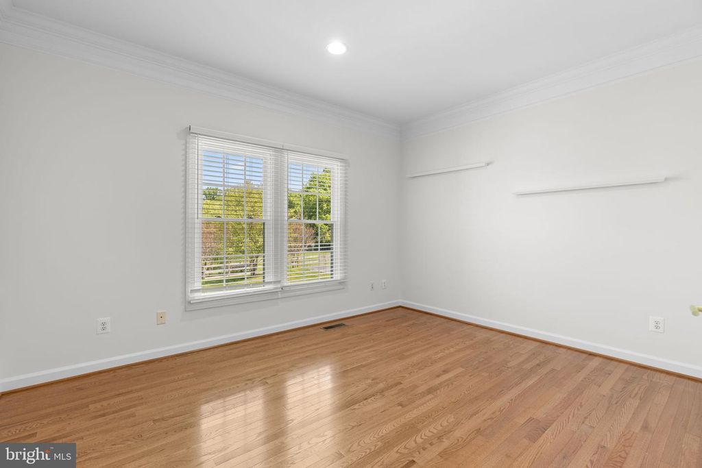 Image 25 of property listing at 11009 BITTERSWEET CT, Ellicott City, MD 21042
