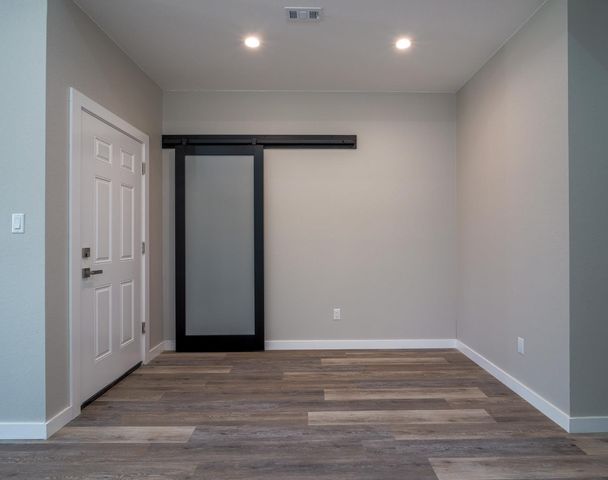 147 W Pine DR, Granite Shoals, TX 78654