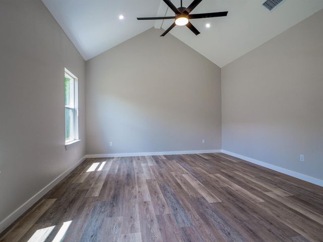 147 W Pine DR, Granite Shoals, TX 78654