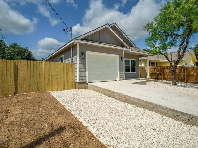 147 W Pine DR, Granite Shoals, TX 78654
