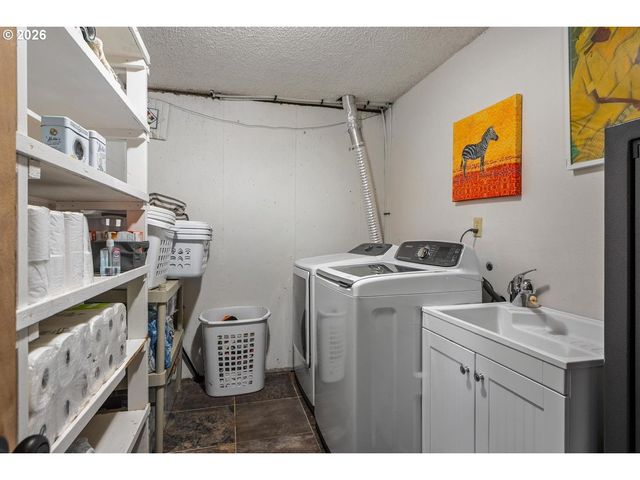 4574 Se 85TH Ave, Portland, OR 97266