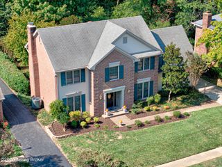 9604 Tamarisk Pkwy, Louisville, KY 40223
