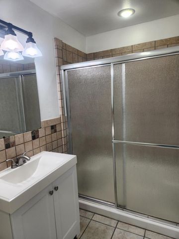 402 Emerald Circle, Medford, OR 97501