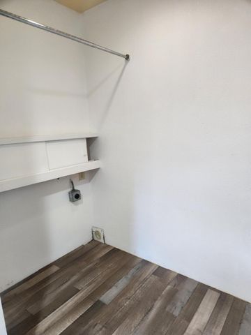 402 Emerald Circle, Medford, OR 97501