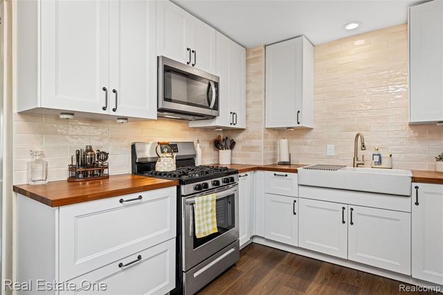 2654 Royal Avenue, Berkley, MI 48072