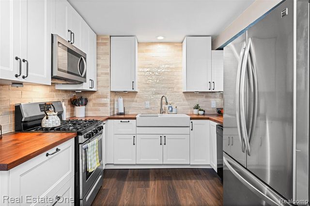 2654 Royal Avenue, Berkley, MI 48072