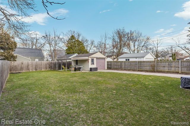 2654 Royal Avenue, Berkley, MI 48072