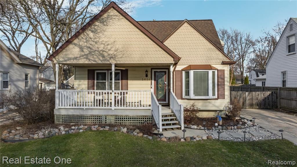 2654 Royal Avenue, Berkley, MI 48072