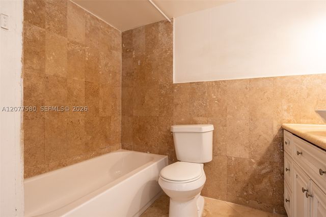 7620 SW 82nd St J102, Miami, FL 33143