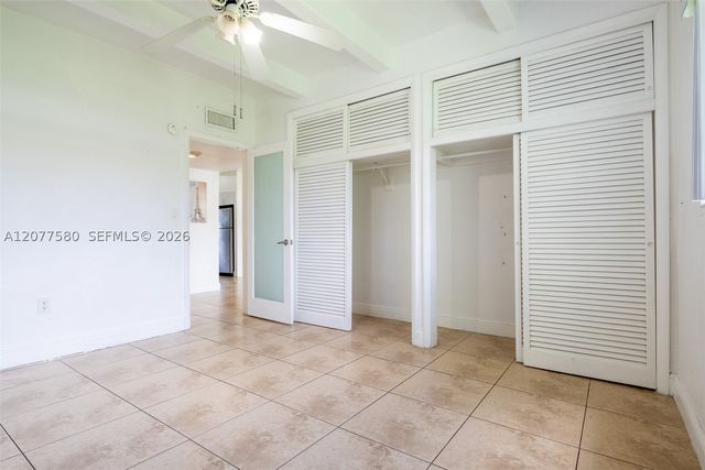 7620 SW 82nd St J102, Miami, FL 33143