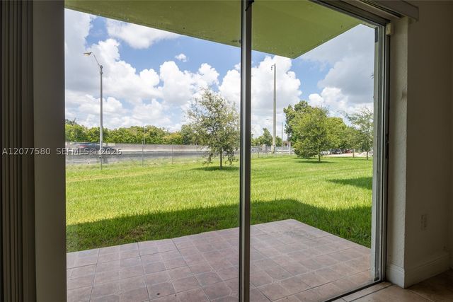 7620 SW 82nd St J102, Miami, FL 33143