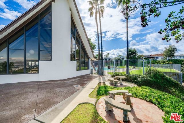 1165 Cherokee, Topanga (los Angeles), CA 90290