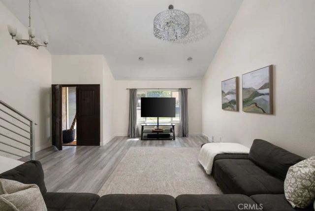 186 N Quail Lane, Orange, CA 92869