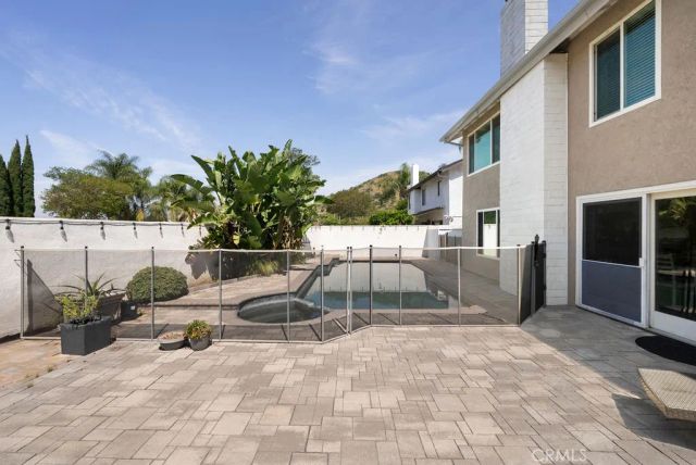 186 N Quail Lane, Orange, CA 92869